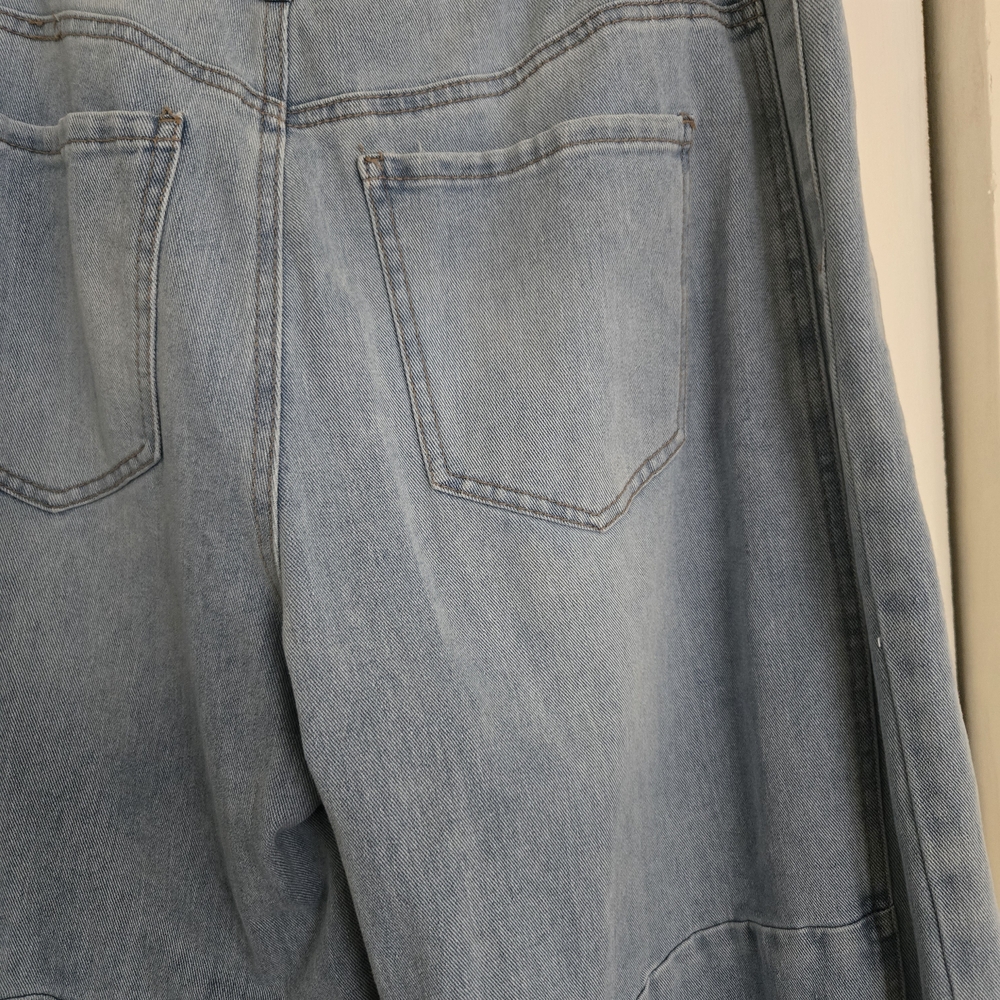 BCBG Blue Boyfriend Jeans with Classic Wash - Picture 8 of 13